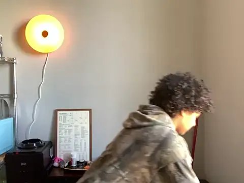 Freechat PrettyLittleProblem on StripChat