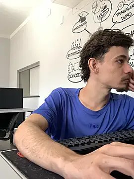 Pytergreensex on StripChat