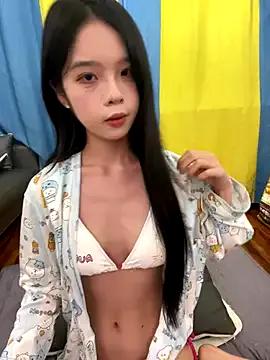 Freechat qiqi_x on StripChat