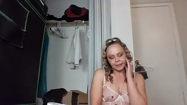 QUEEN_OF_MEN on StripChat