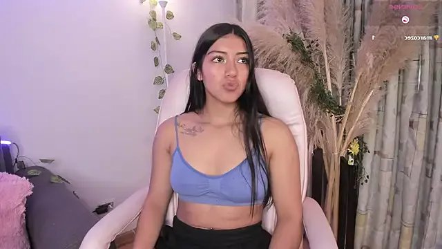 Freechat Quiinn_bx on StripChat