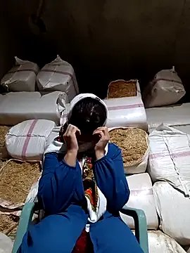 Freechat Raperin2545 on StripChat