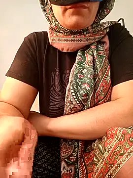 Freechat Raperin2545 on StripChat