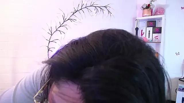 Freechat Rapunzeell_ on StripChat