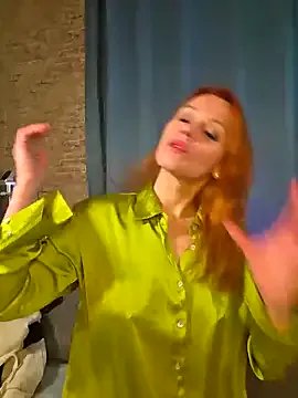 RedFoxy__22 on StripChat