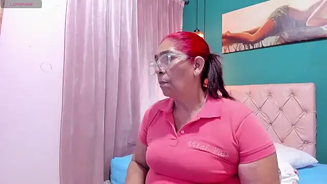 Freechat renata_milf_ on StripChat