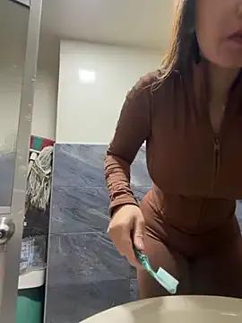 Freechat roouse on StripChat