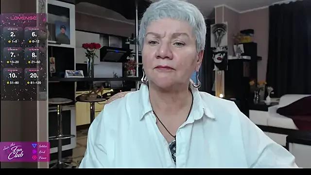 Freechat roxana_brooks on StripChat