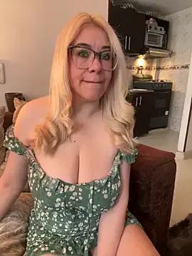 Freechat salomesweet13 on StripChat