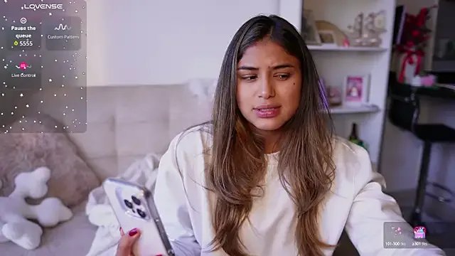 Freechat SaraParisi on StripChat