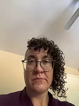 Freechat sareberr420 on StripChat