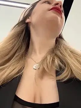 SashaCatt on StripChat 