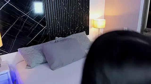 Freechat scarlet_hill on StripChat