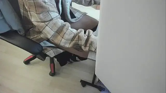 selene_red_ on StripChat