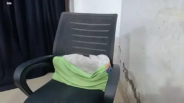 Freechat sexy_vani1 on StripChat