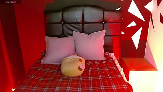 Freechat SexyNaf on StripChat