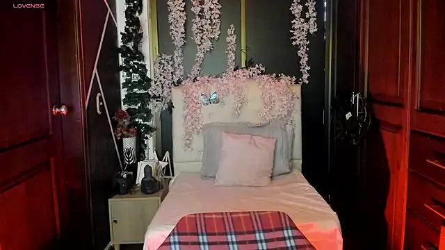 Freechat SexyNaf on StripChat