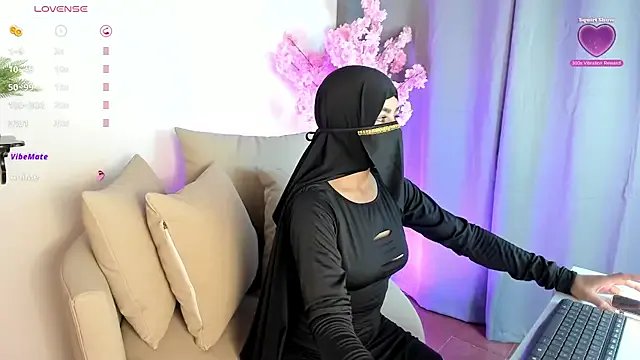 shaima__ on StripChat