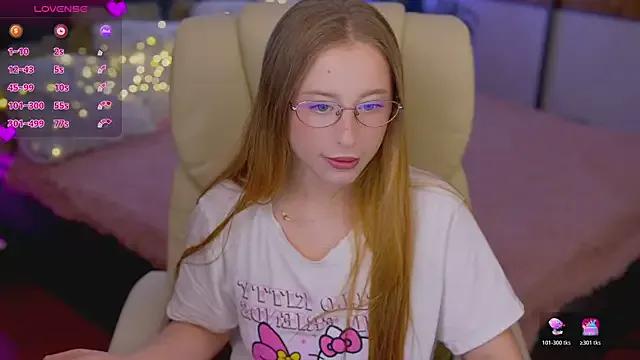 Freechat SilverrMoon on StripChat