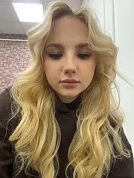 Sky_Cutie on StripChat