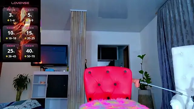 SQUIRT4UMEGAN on StripChat