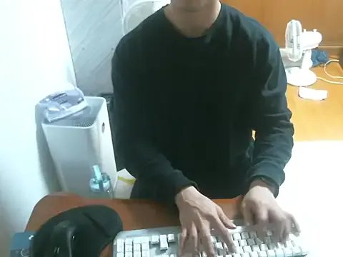 Stellan_0412 — Group on StripChat