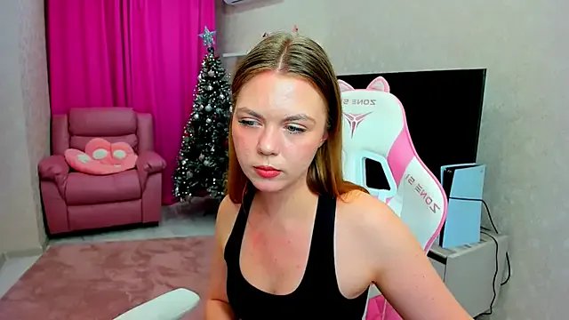 Strawberrye on StripChat