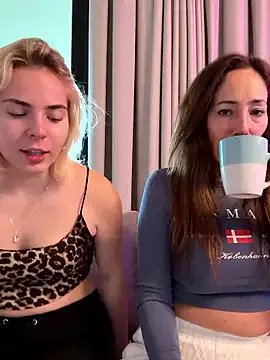 SweetAlegra_ on StripChat 