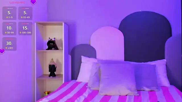 Freechat TaraCarson on StripChat