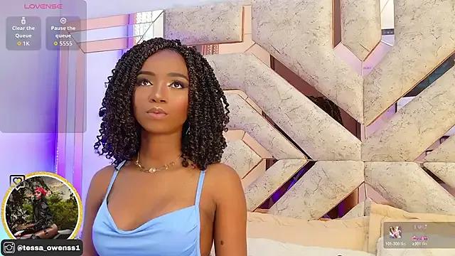 Tessa_Owenss on StripChat 
