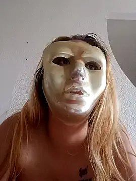 Freechat Themaskedgirl21 on StripChat