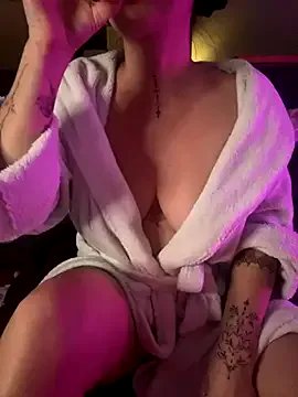 Freechat TheNaturalistX on StripChat