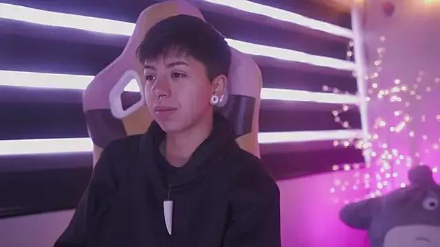 tommy_blue on StripChat 