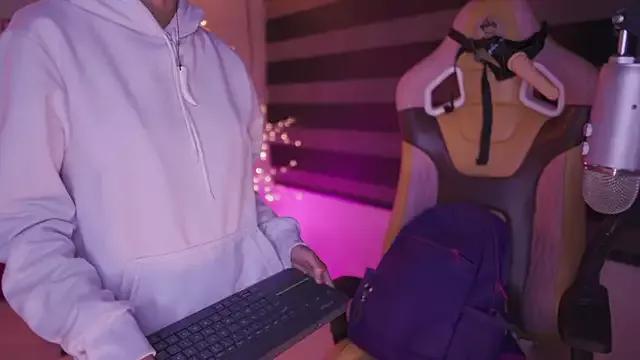 tommy_blue on StripChat 