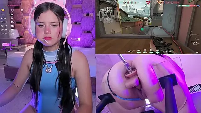 Trianna__ on StripChat