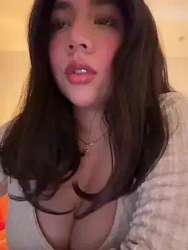 StripChat vellaah is Freechat vellaah — panties off