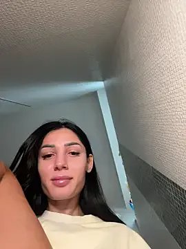 Freechat VickyM99 on StripChat