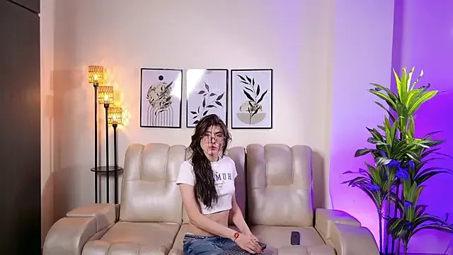 Freechat Violeta_Foxz on StripChat