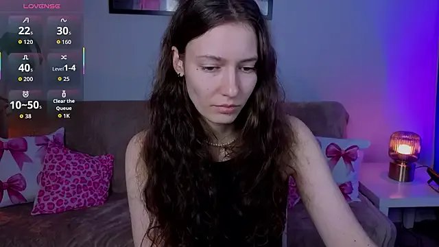 VioletaBloom on StripChat