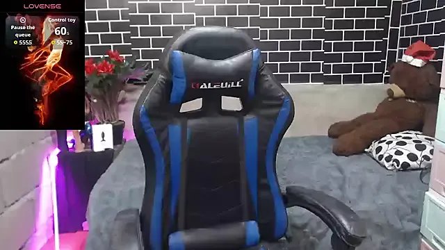 XDREAMTHEA on StripChat