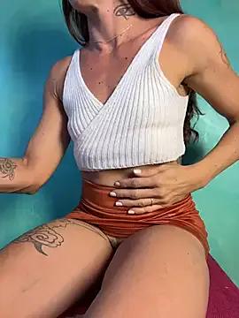 Freechat xMirana_ on StripChat