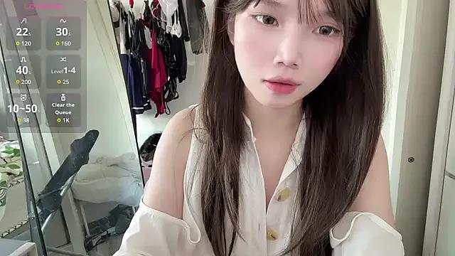 Group Yiyi-707 on StripChat