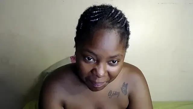 Freechat Yolaqueen04 on StripChat