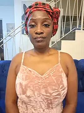 Freechat Yummychoklit on StripChat