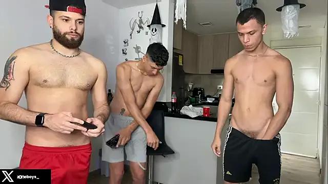 Freechat zoneboys on StripChat