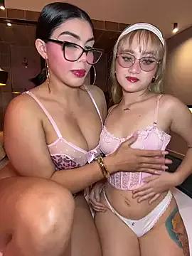 StripChat zui_lu is Freechat zui_lu — fuck me pussy 35cm