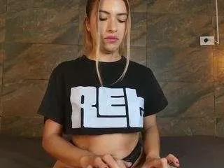 Photos of barbiie-98 from CamSoda is Freechat
