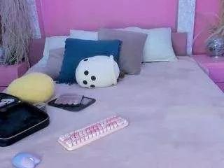 Photos of emyliesander from CamSoda is Freechat