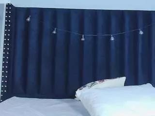 Photos of petitelittleebonyy from CamSoda is Freechat