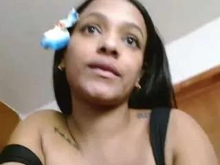 Photos of scarlethaina18 from CamSoda is Freechat
